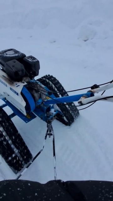 Разворот мотоблока на гусеницах! смотреть онлайн