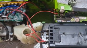 Пила аккумуляторная Greenworks 40В снова не включается.