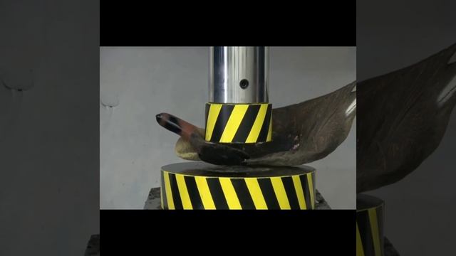 эксперимент гидравлический пресс 100 тонн и утка смотреть онлайн