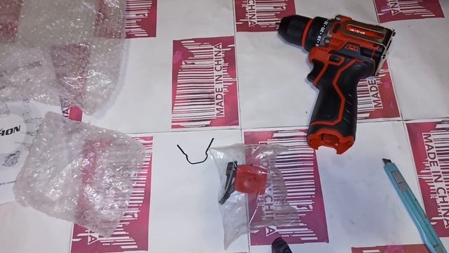 Компактный но мощный шуруповёрт с AliExpress смотреть онлайн