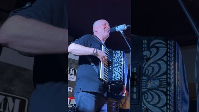 "Никто тебя не любит так, как я" смотреть онлайн