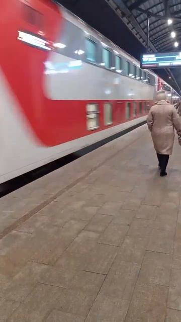 Электровоз ЭП2К 304 с фирменным поездом 71/72 сообщением М смотреть онлайн
