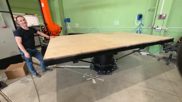 Фрезерование оргстекла по контуру с помощью промышле? смотреть онлайн