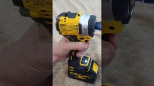импакт DeWalt dcf 860