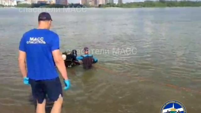 Новосибирские спасатели нашли тело утонувшего в Оби подростка смотреть онлайн