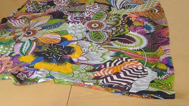 Платье из палантинов из натурального шелка.