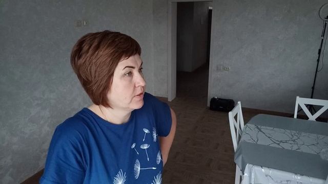 Купили вкусную рыбу, варю к ней картошку/ Приходила мама, принесла гостиницы/ смотреть онлайн