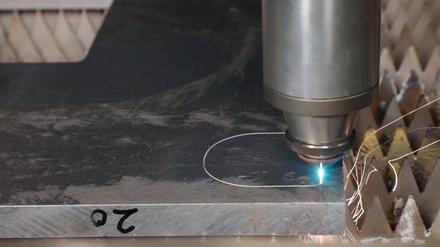 Как работает станок SF3015HM смотреть онлайн