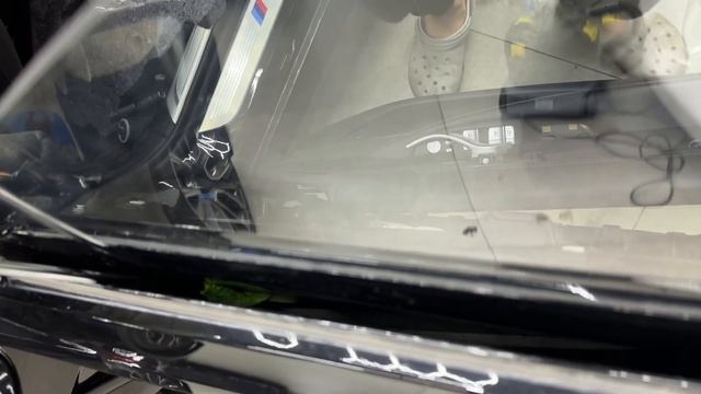 Демонтаж стекла передней двери БМВ 7 G12