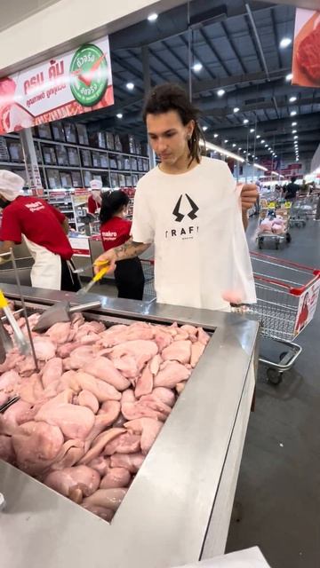 Как такую курицу можно есть, Тайланд Удивляет! смотреть онлайн