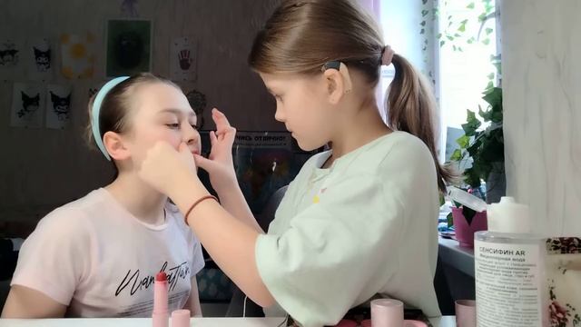 Делаю макияж подруге АСМР❤️