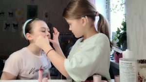 Делаю макияж подруге АСМР❤️