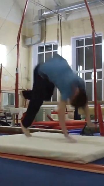 Делай так два раза в день и спина болеть не будет !