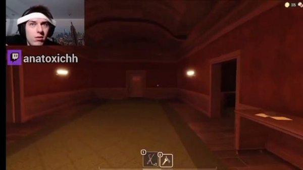 Анатохич впервые играет в Doors Roblox @anatoxich