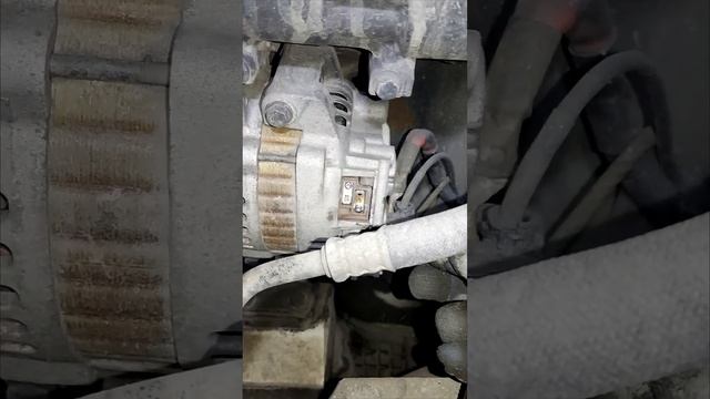 Залипли щетки генератора scania s450. Нет заряда на АКБ.