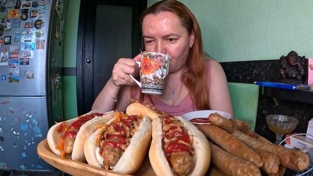 Хот дог, колбаски гриль. Домашняя еда. Мукбанг смотреть онлайн