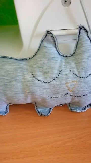 Пробую оверлочную лапку