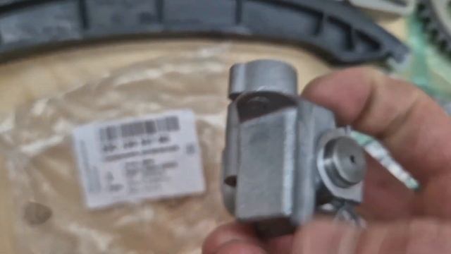 оригинал цепь 1.4 Tsi EA111 комплект 03c198229c