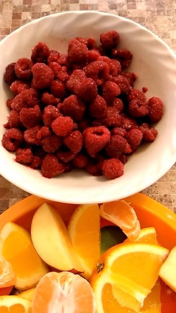 Самые вкусные и полезные ФРУКТЫ! #Shorts смотреть онлайн
