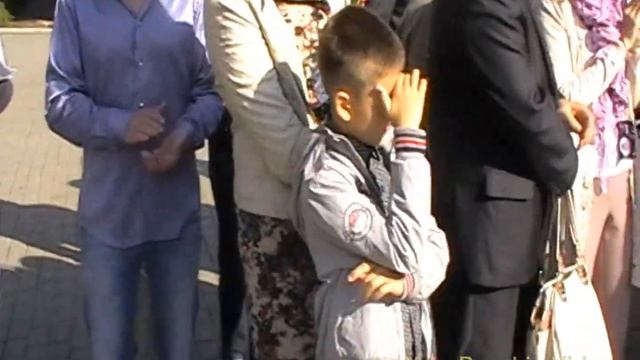 Первоклашки, 31 августа 2013 / Торжественная линейка (СШ ? смотреть онлайн