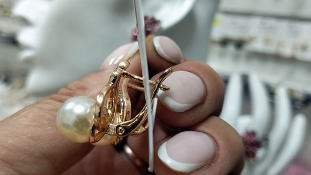 🌟 Блестящие Шедевры: Крутейшие Сережки, которые Оживят Любой Образ ✨Заказ на ватсап +79083191849 смотреть онлайн