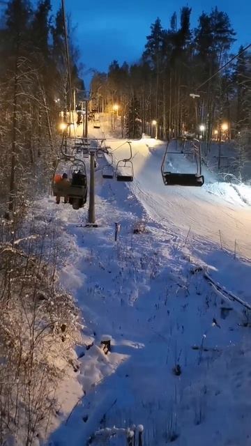 Подъемник на горнолыжном курорте Красная поляна смотреть онлайн