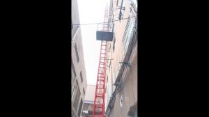 Работа мачтового подъемника