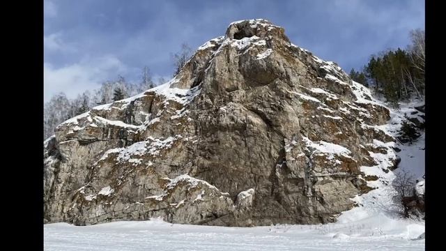 Мой родной седой Урал , любуюсь всегда.красотой твоих скал.