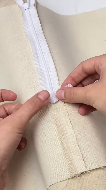 Как обработать конец потайной молнии 📌 #пошив #швейны