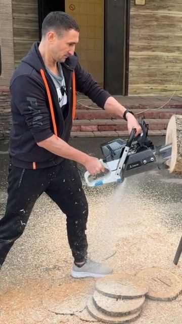 Посоревнуемся? А то каждый герой)) #обзор #бензопила #др смотреть онлайн