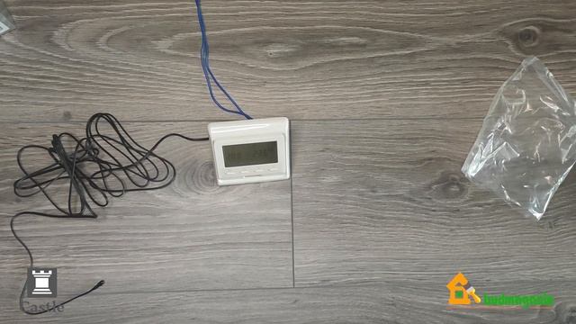 Castle 51.716 White (білий) - огляд програмованого терморегулят