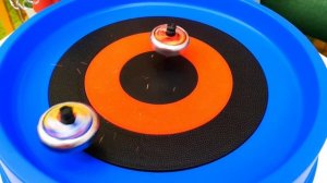 Игры для детей в Спинфайтеры | Супермен и игрушки для д