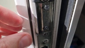 Как самому отрегулировать прижим на пластиковой вход?