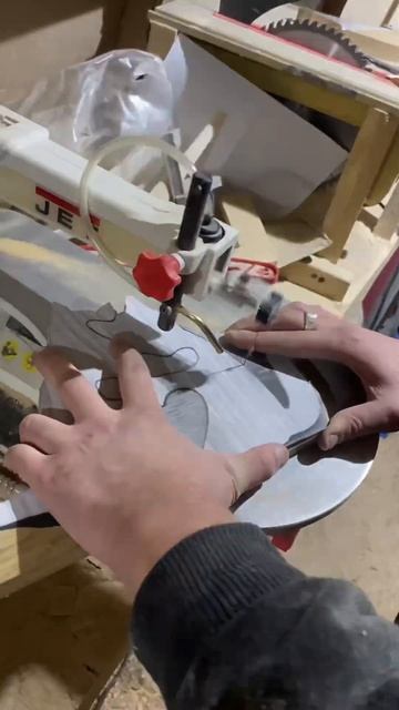 Выпиливание на ленточной пиле/изделия из дерева смотреть онлайн