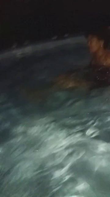 посриди ночи моя мама купается в байсейне 2серия смотреть онлайн