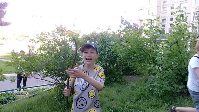 битва за подъезд сериал 1 серия 1