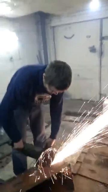 Мартышка и болгарка смотреть онлайн