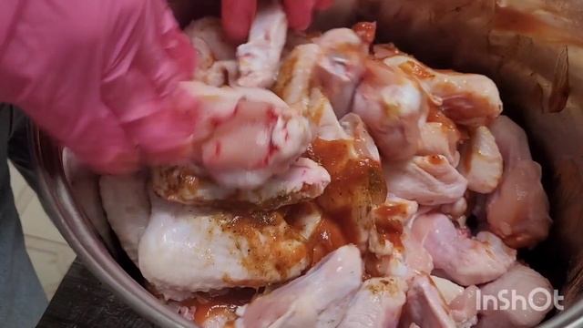 Маринуем куриные крылья,очень вкусный маринад#шашлыккуриныекрылья