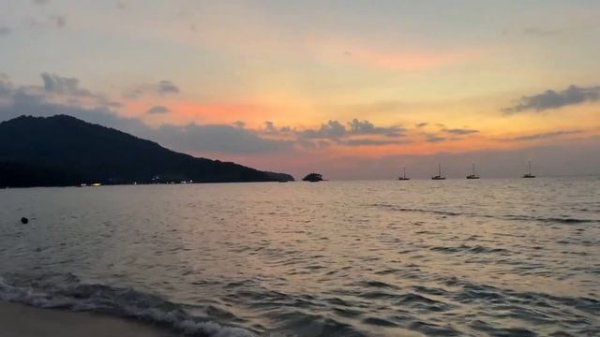 The Slate hotel 5* Phuket самый топовый отель.