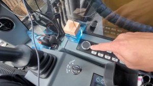 Как научиться работать на любом колёсном экскаваторе.