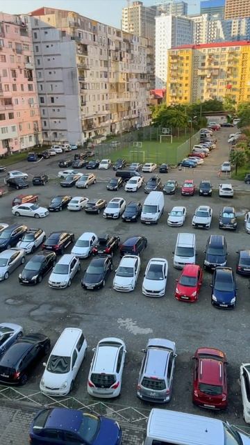 Качели на балконе с видом на море смотреть онлайн