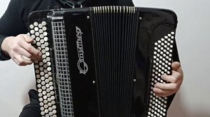 Баян цельнопланочный трехголосный четырехрядный готово-выборный. Фабрика "Юпитер" С. М. Баринова.