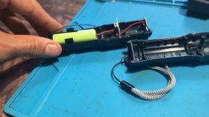 Пластиковый фонарик 3$ китай не включаеться упал обзор