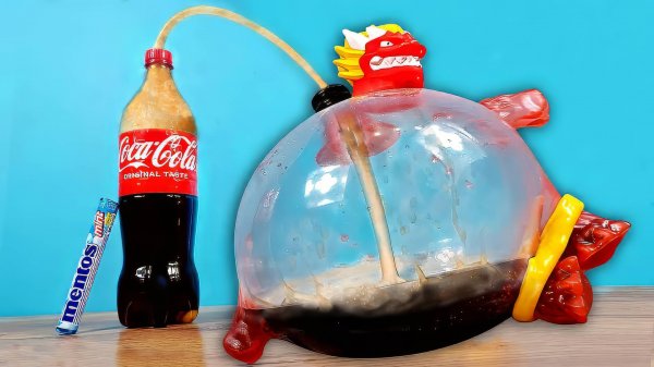 Бедного Гуджитсу так раздуло, что слетели трусы!