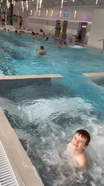 Эх, хорошо быть ребенком! 🙌 #екатеринбург #дети #kids #те? смотреть онлайн