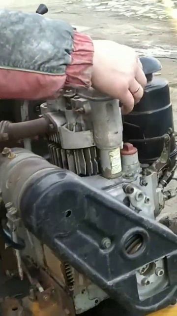 Запуск німецького двигуна на тракторі хтз т-012