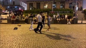 Мадина Девочки Танцует Классно На Улице Шардени В Тби?