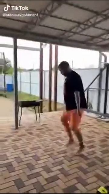 Если человек не пьёт это подозрительно смотреть онлайн