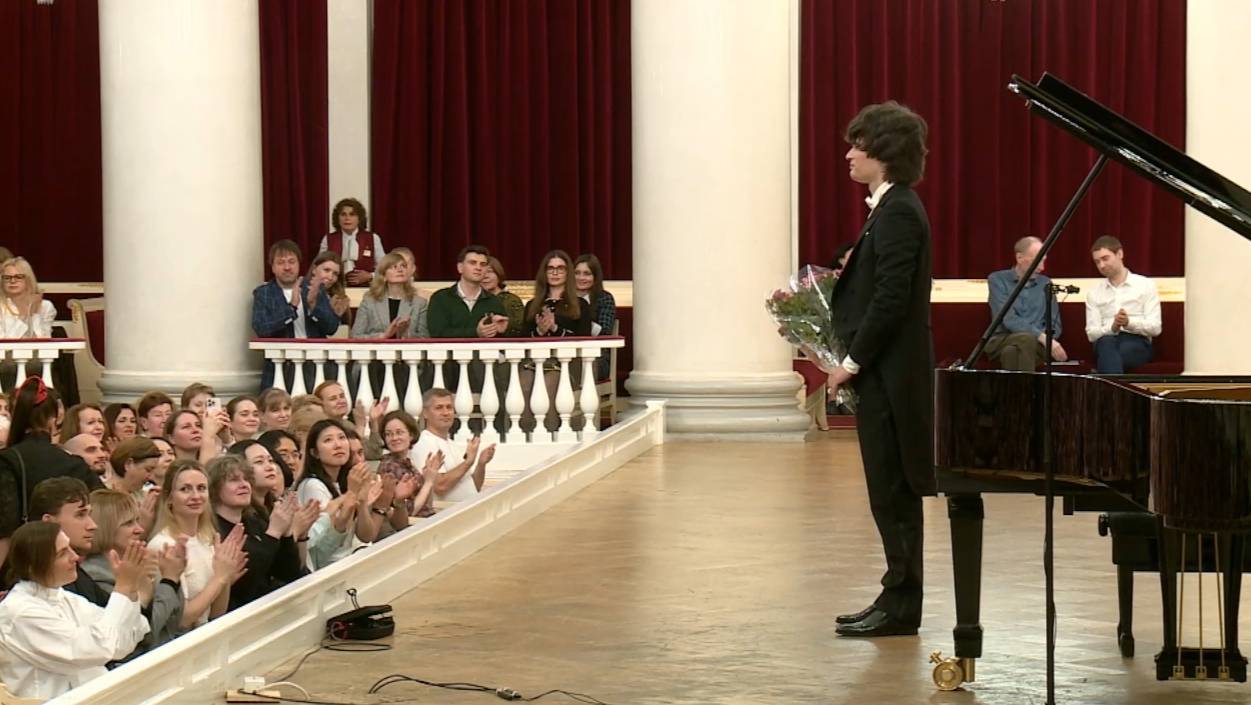 05.06.2025 ИЛЬЯ ПАПОЯН - Фортепианный вечер в Санкт-Петербургской Академической филармонии