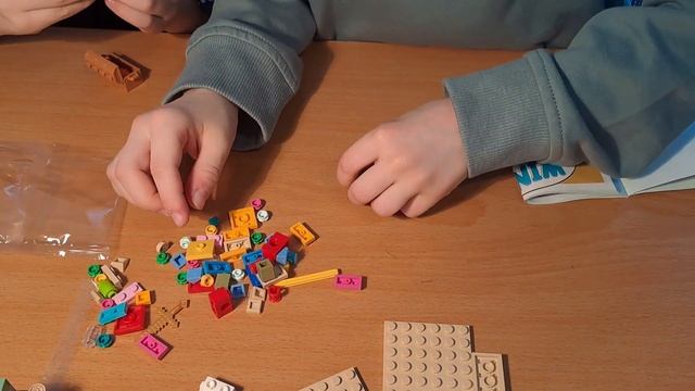 Складання LEGO MINECRAFT. Підводний світ смотреть онлайн